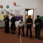 un momento dello spettacolo teatrale svolto presso l'anfiteatro interno della sede centrale